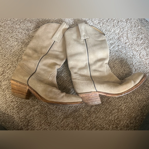 Frye Billy Cowboy Boot-  Tan Suede- Women’s size 8 - Picture 2 of 5